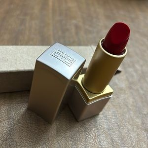 Elizabeth Arden Red Door lipstick